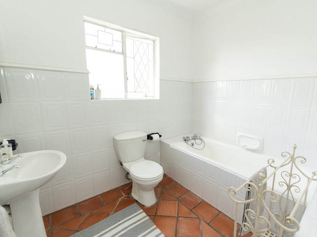 5 Bedroom Property for Sale in Summerstrand Eastern Cape